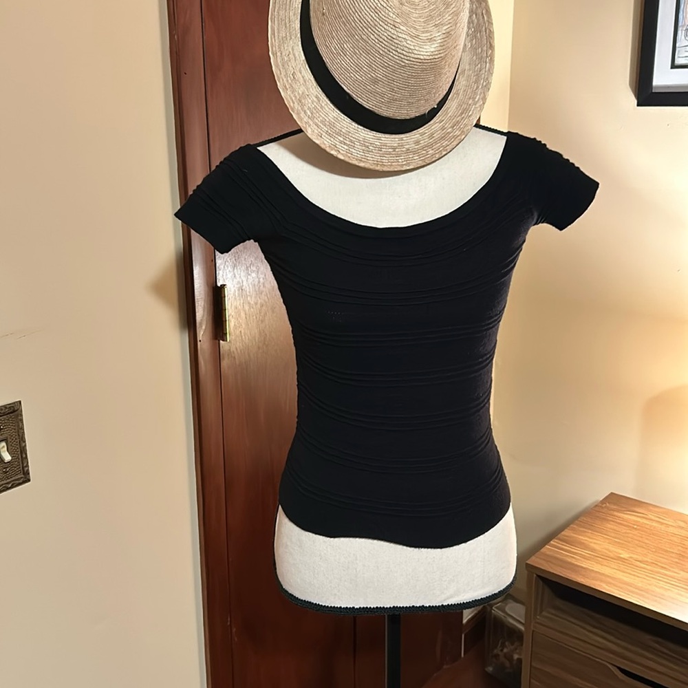 American eagle black sweater